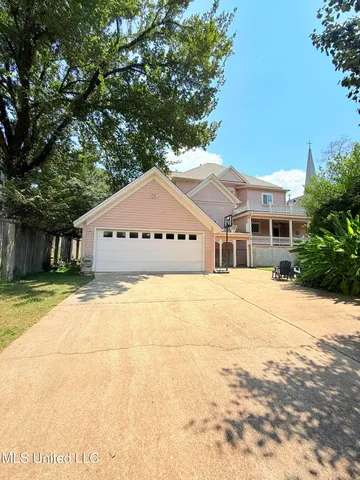 $389,000 | 433 South Main Street, Grenada, MS 38901