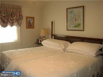 202 Glen Arbor Road Havertown, PA 19083 - Photo 8 of 12 Gallery Image 8
