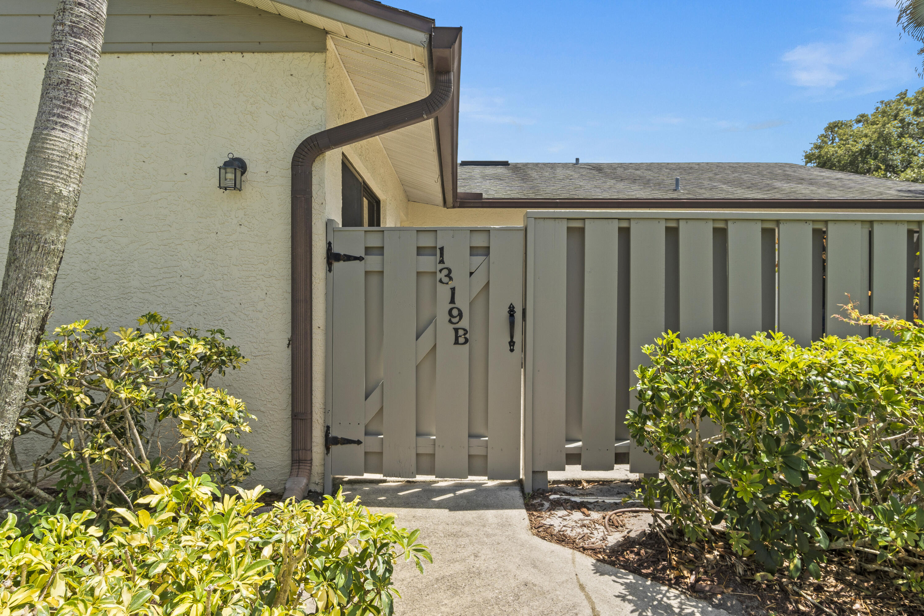 1319 Peppertree Trail, Unit B Fort Pierce, FL 34950 - Photo 2 of 17 DSC03462