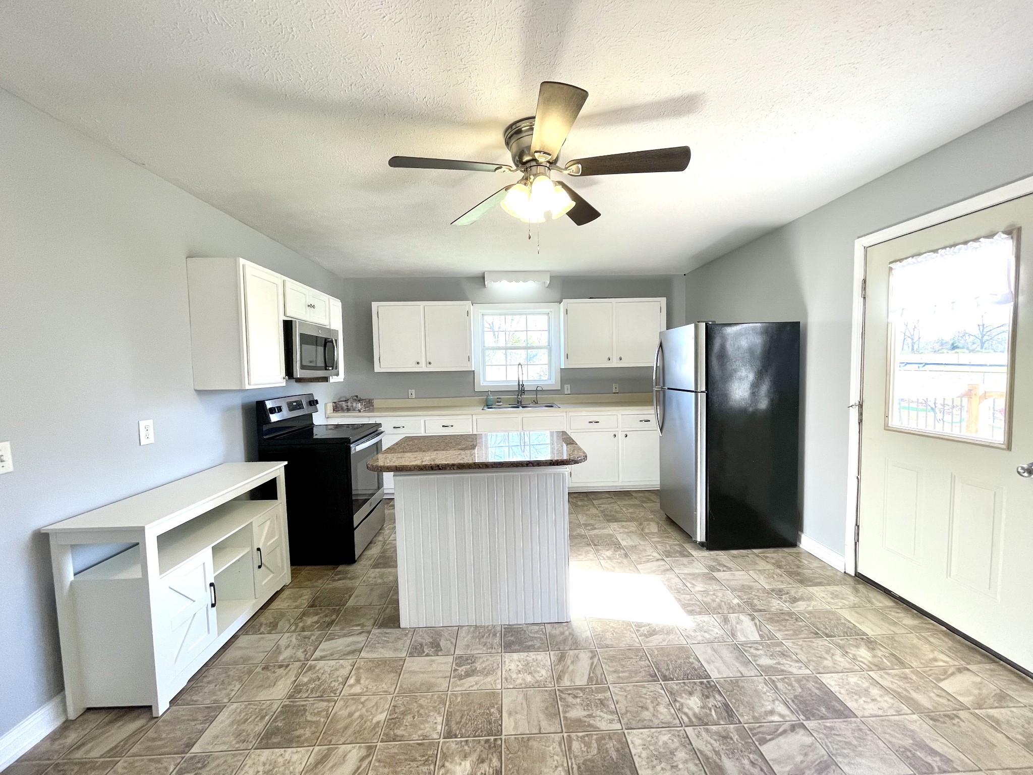 1088 Poole Mill Road Crofton, KY 42217 - Photo 5 of 29 Gallery Image 5