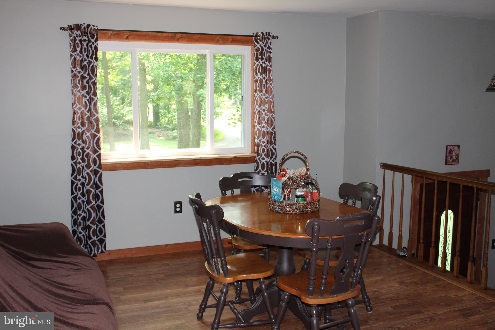 918 Chapel Road New Windsor, MD 21776 - Photo 14 of 28 Living Room