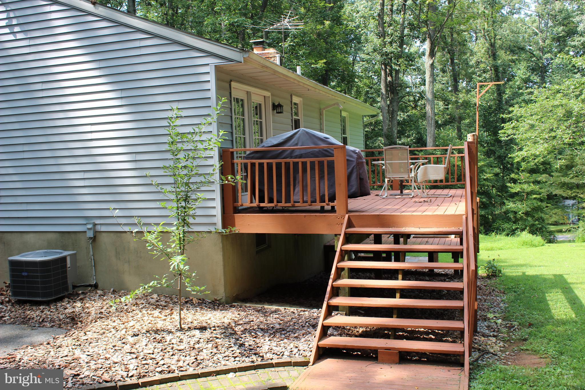 918 Chapel Road New Windsor, MD 21776 - Photo 6 of 28 Exterior (Rear)