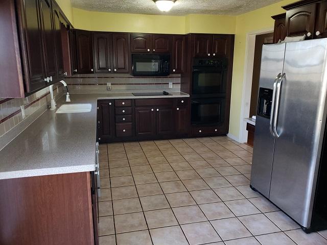 w hunt mls kitchen1