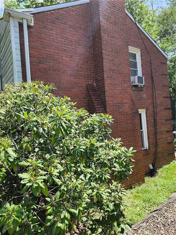 8624 Oakcrest Road Pittsburgh, PA 15235 - Photo 16 of 20 a backyard of a house with lots of green space