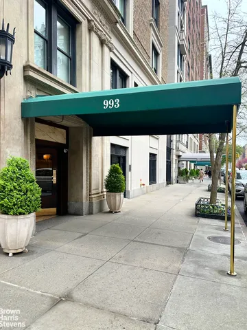 $1,450,000 | 993 Park Avenue, Unit 8E | Upper East Side