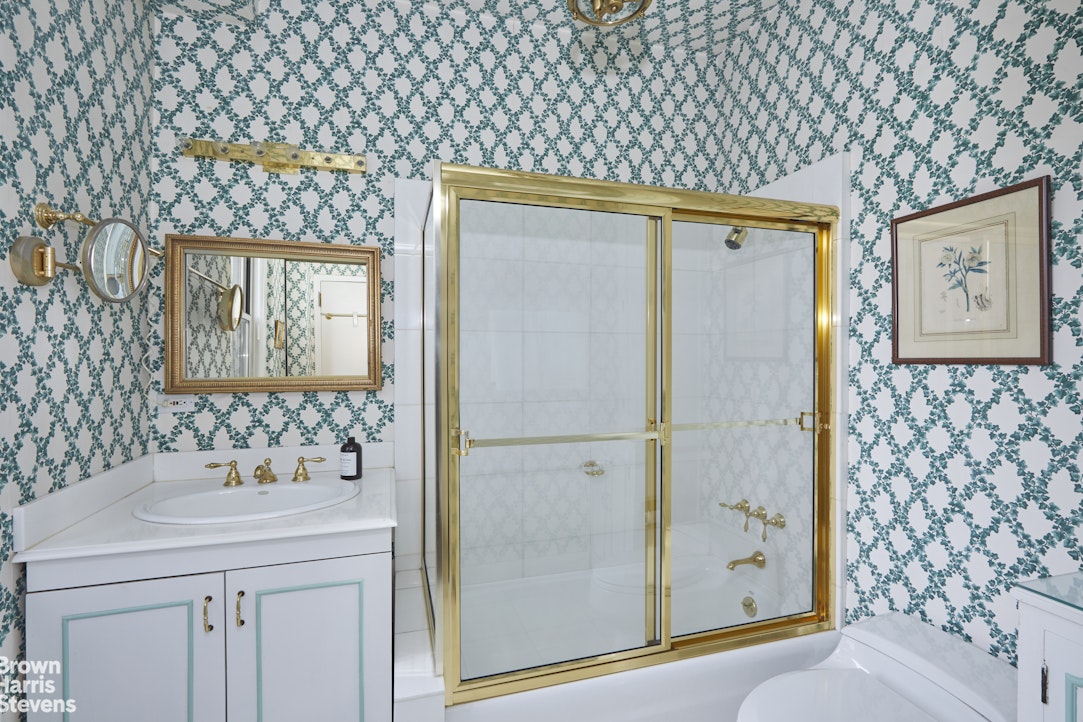 993 Park Avenue, Unit 8E Manhattan, NY 10028 - Photo 8 of 13