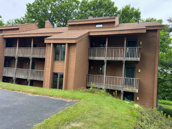 $225,000 | 4673 North Crossover Drive, Unit 562, Bellaire, MI 49615