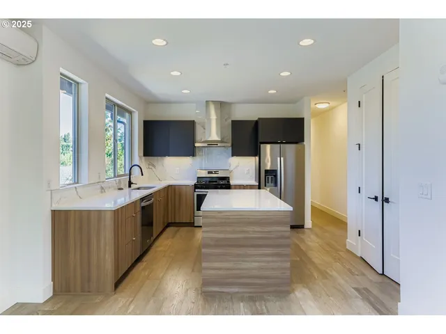 $399,000 | 1616 Northeast 45th Avenue, Unit 5, Portland, OR 97213
