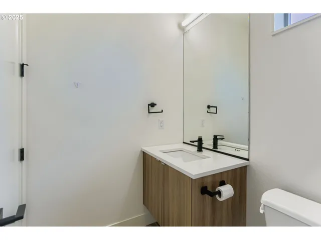 $399,000 | 1616 Northeast 45th Avenue, Unit 5, Portland, OR 97213