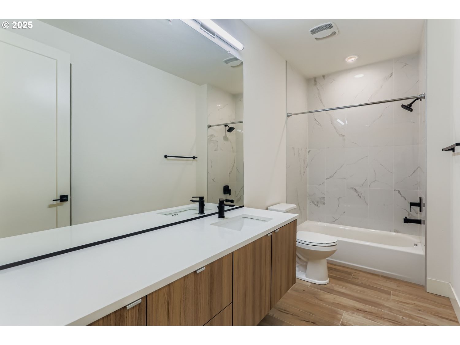 1616 Northeast 45th Avenue, Unit 5 Portland, OR 97213 - Photo 19 of 25