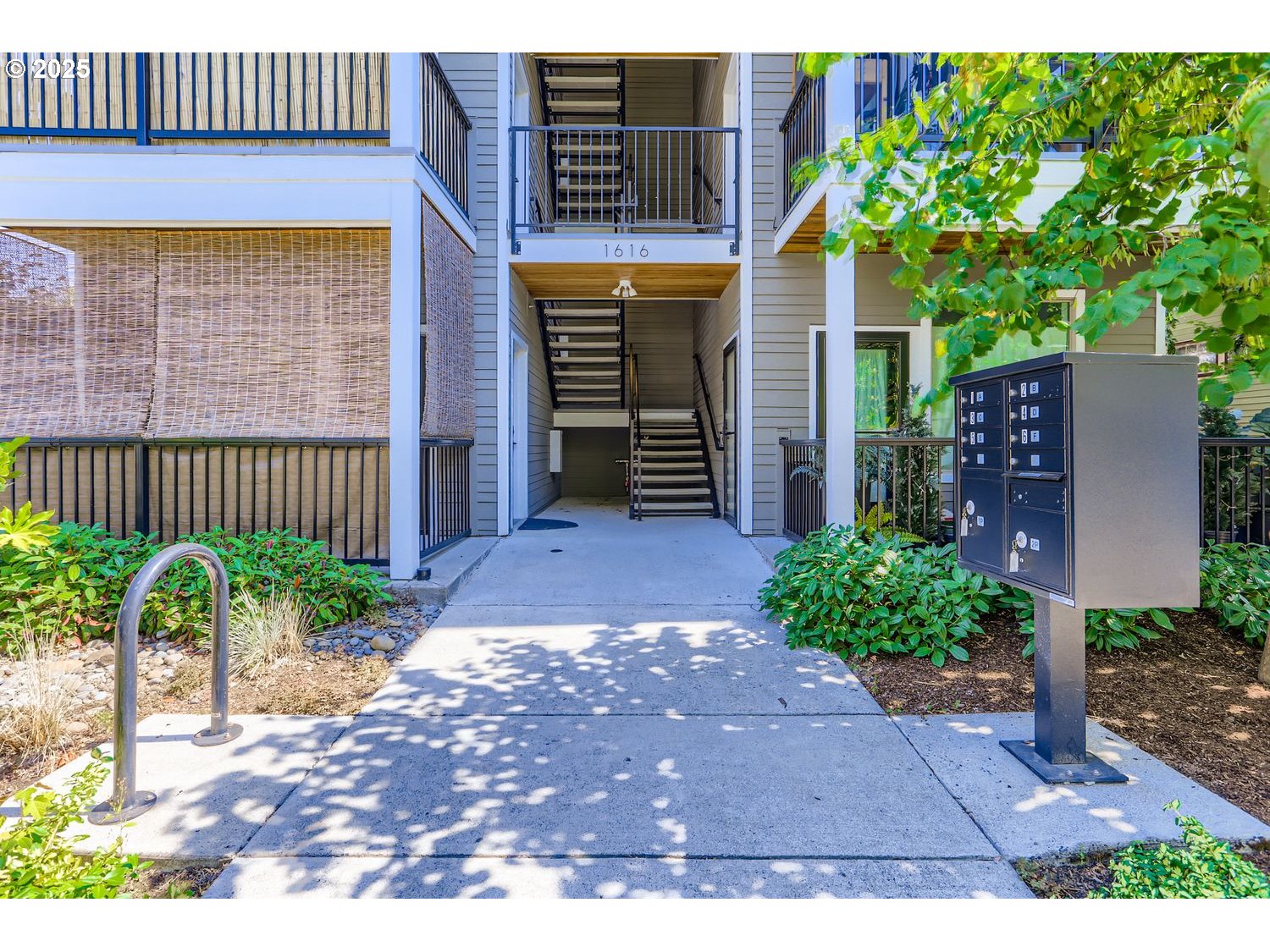 1616 Northeast 45th Avenue, Unit 5 Portland, OR 97213 - Photo 2 of 25