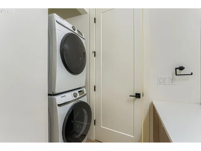 $399,000 | 1616 Northeast 45th Avenue, Unit 5, Portland, OR 97213