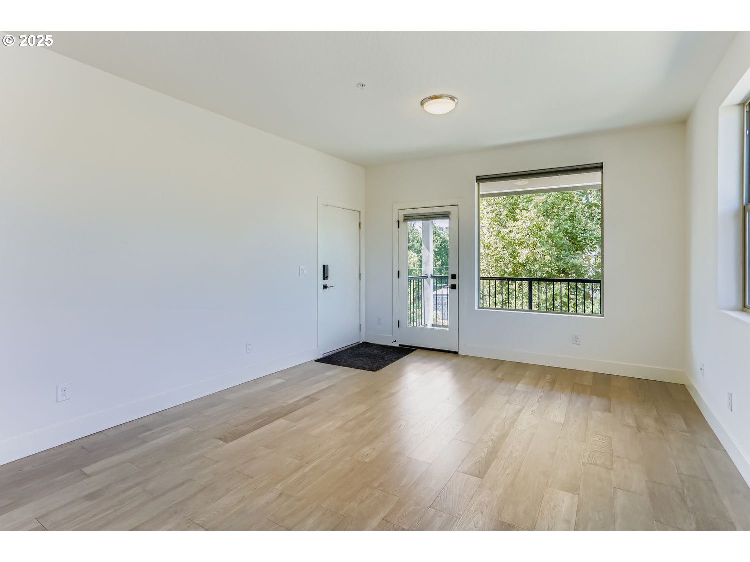 1616 Northeast 45th Avenue, Unit 5 Portland, OR 97213 - Photo 4 of 25