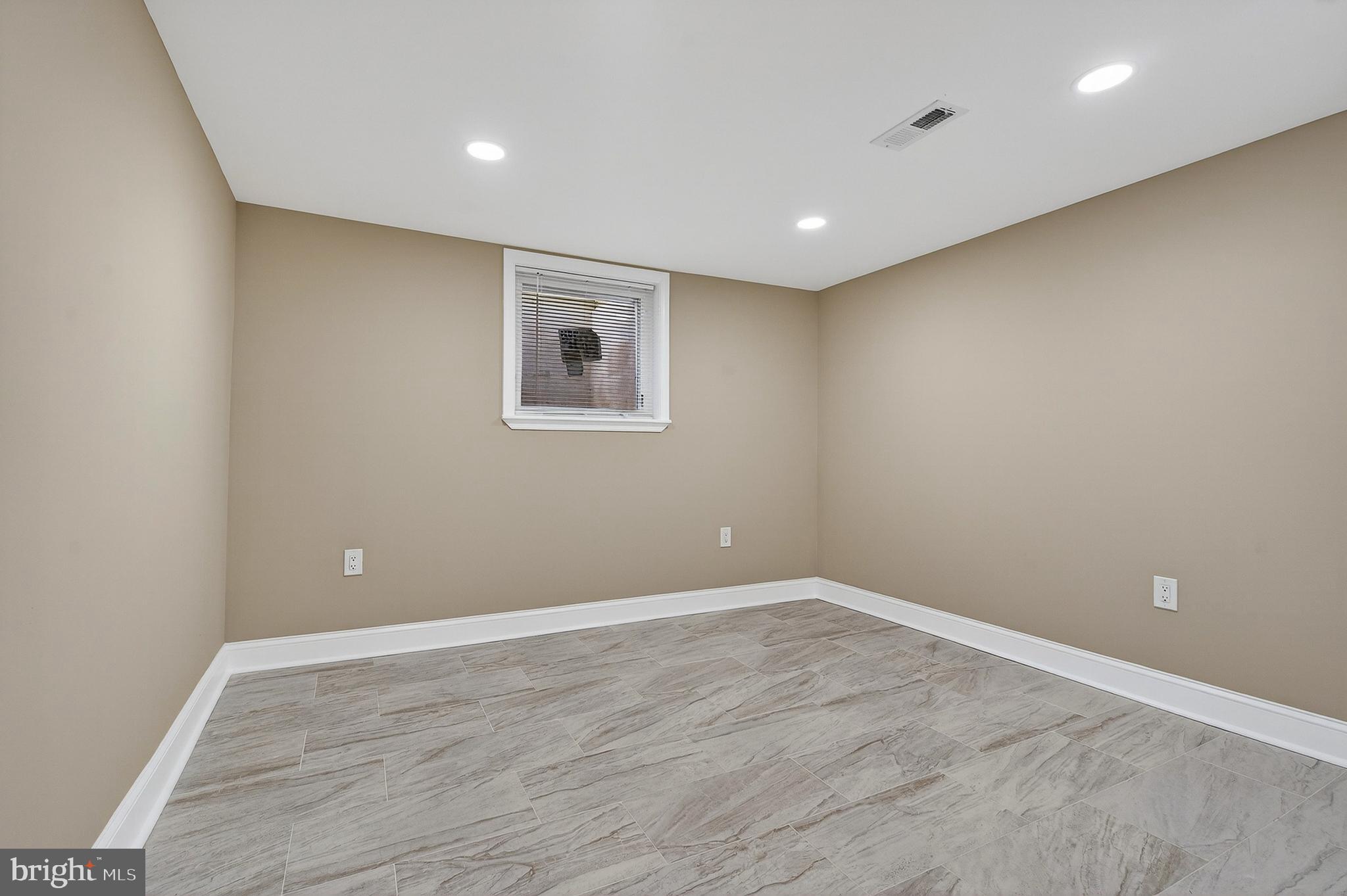 7631 Old Battle Grove Road Baltimore, MD 21222 - Photo 21 of 36