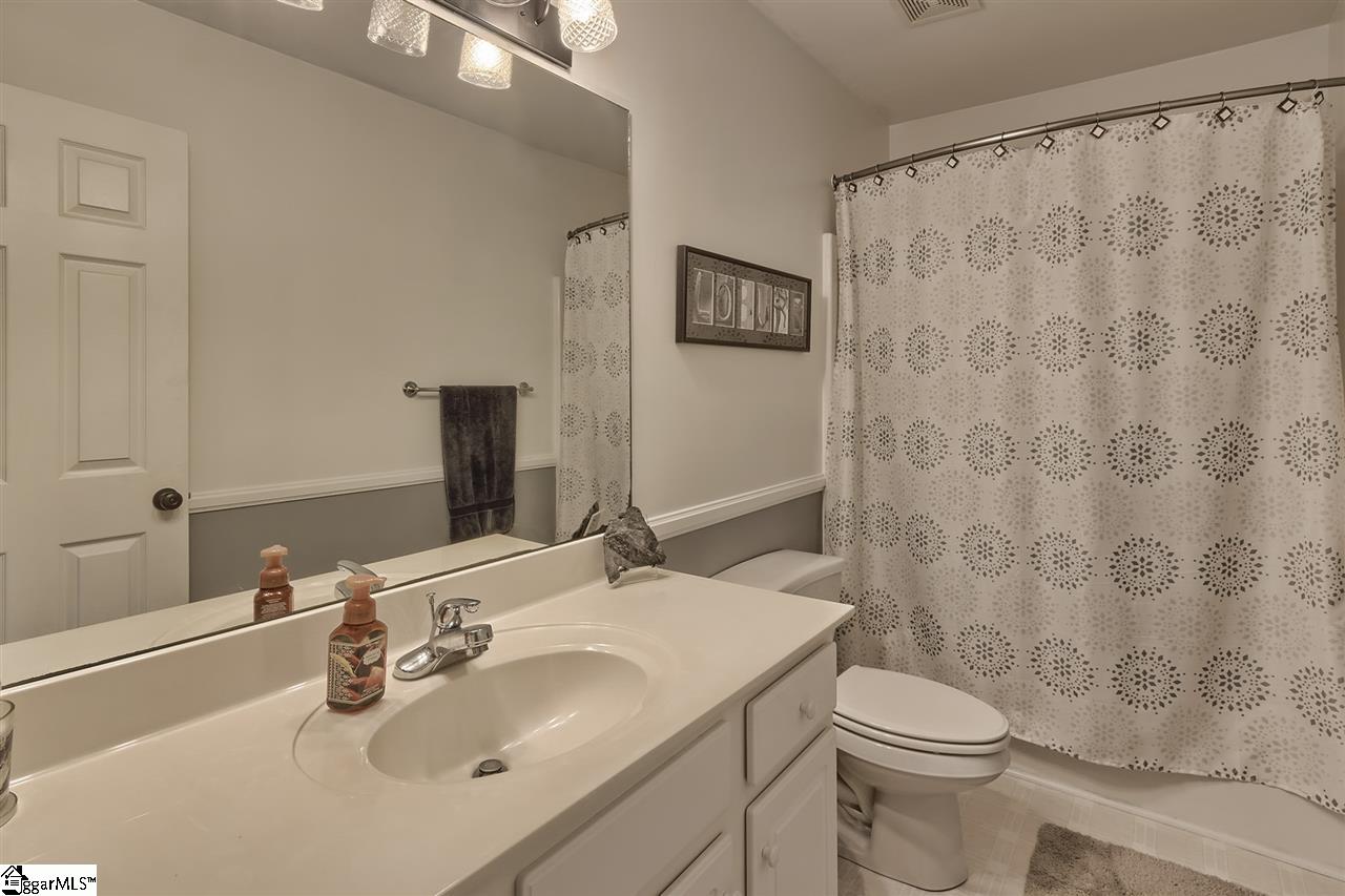 201 Crossington Way Fountain Inn, SC 29644 - Photo 32 of 36 Gallery Image 32