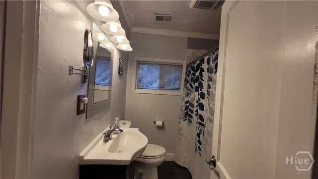 $2,500 | 1704 East 31st Street, Savannah, GA 31404