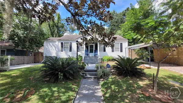 $2,500 | 1704 East 31st Street, Savannah, GA 31404