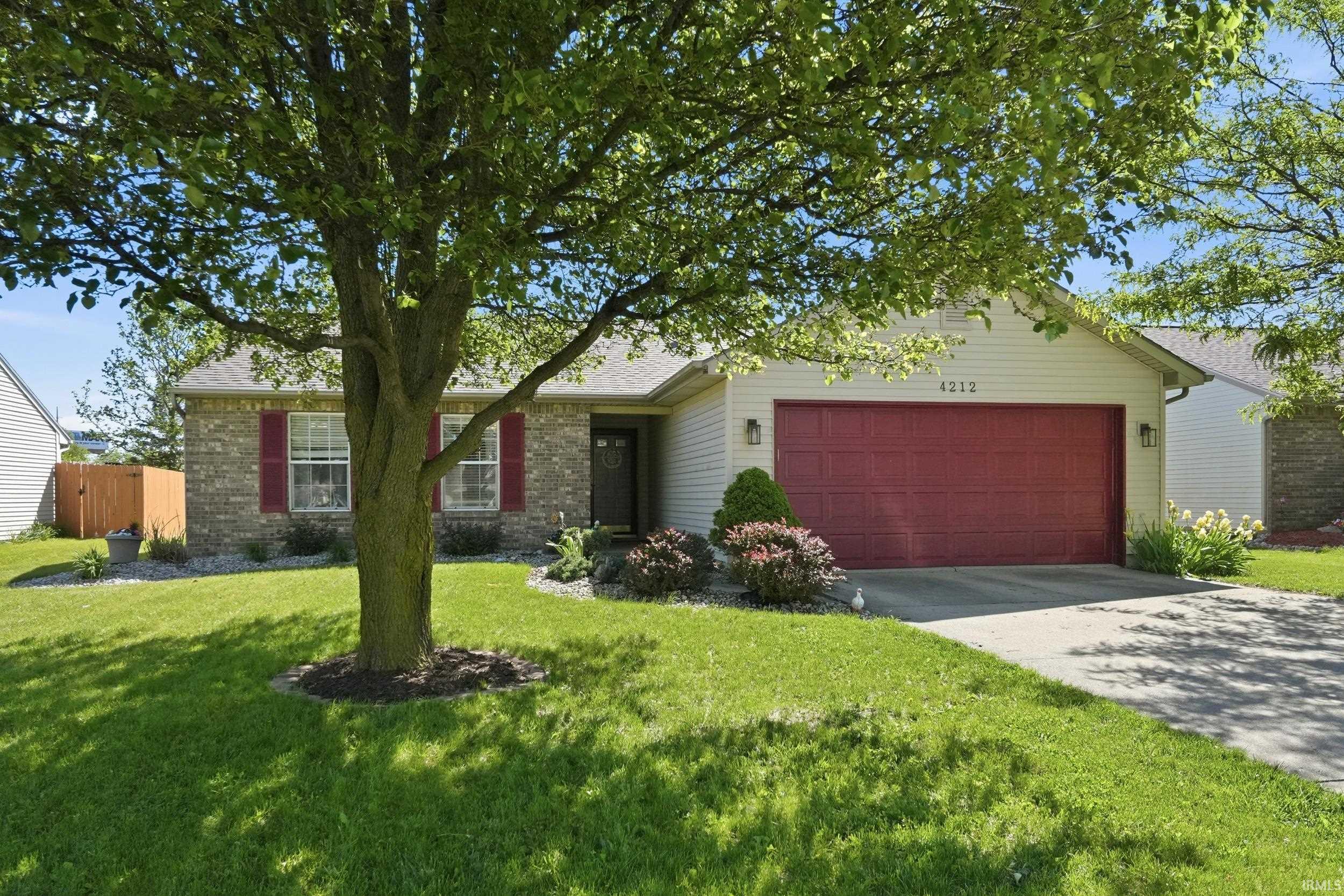 4212 Kingsbrook Way Fort Wayne, IN 46818 - Photo 2 of 36