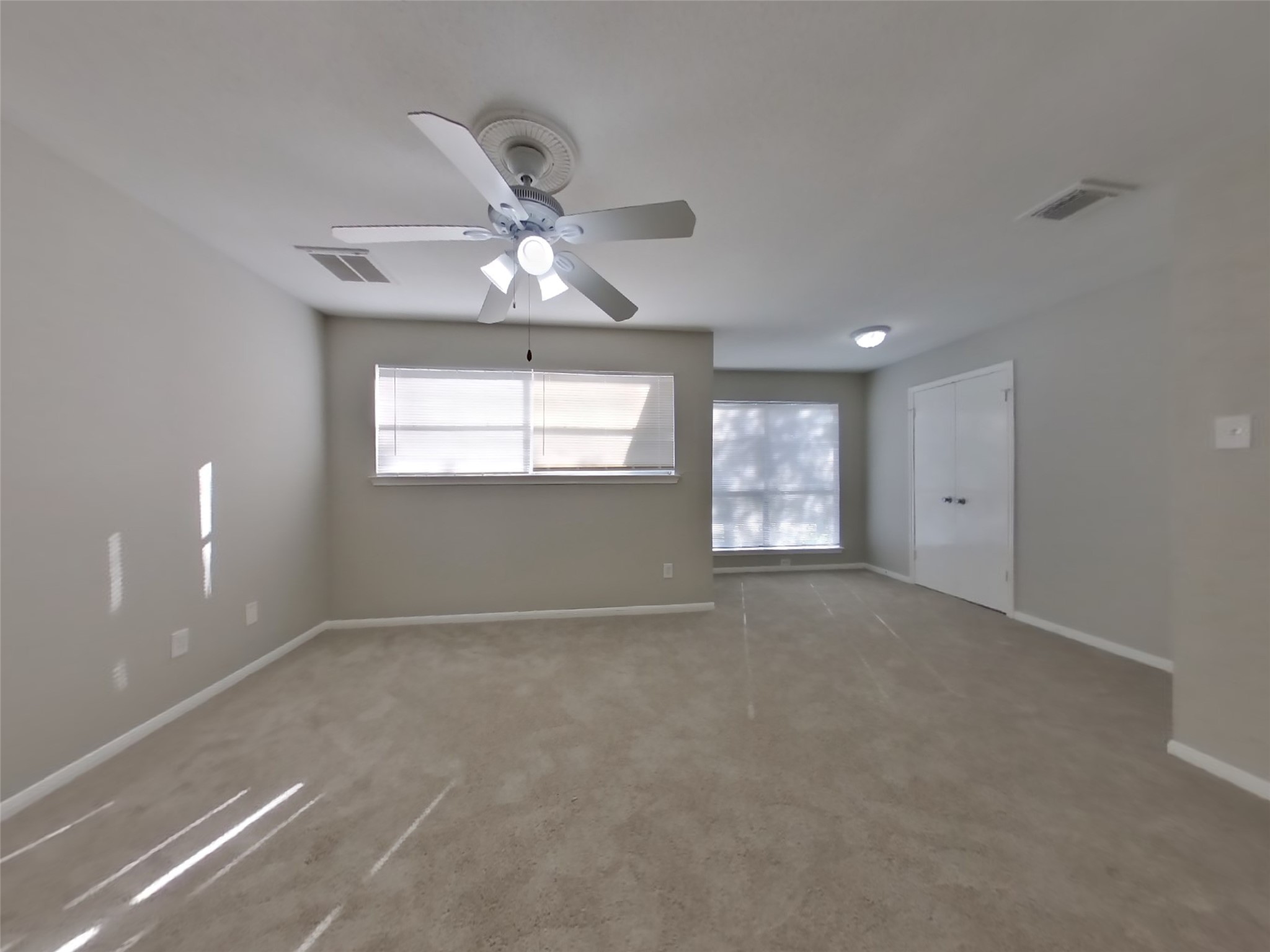 7717 Intrepid Street Houston, TX 77072 - Photo 6 of 15 Gallery Image 6