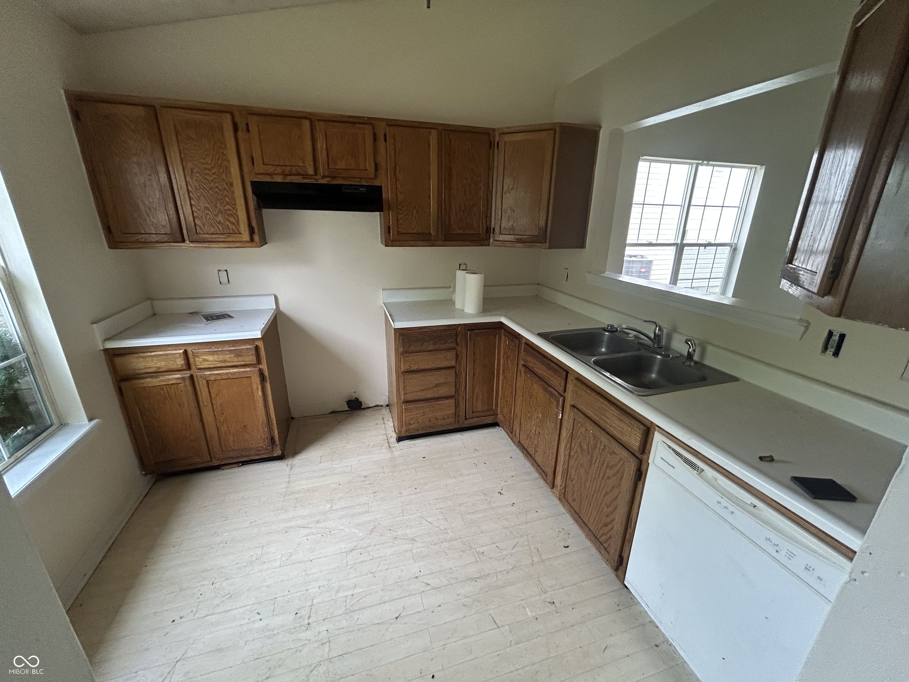 10662 Lostpine Lane Indianapolis, IN 46235 - Photo 2 of 5
