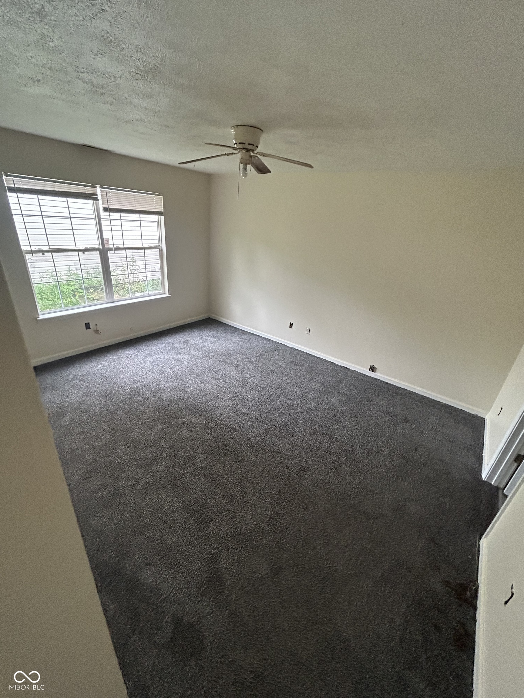 10662 Lostpine Lane Indianapolis, IN 46235 - Photo 4 of 5