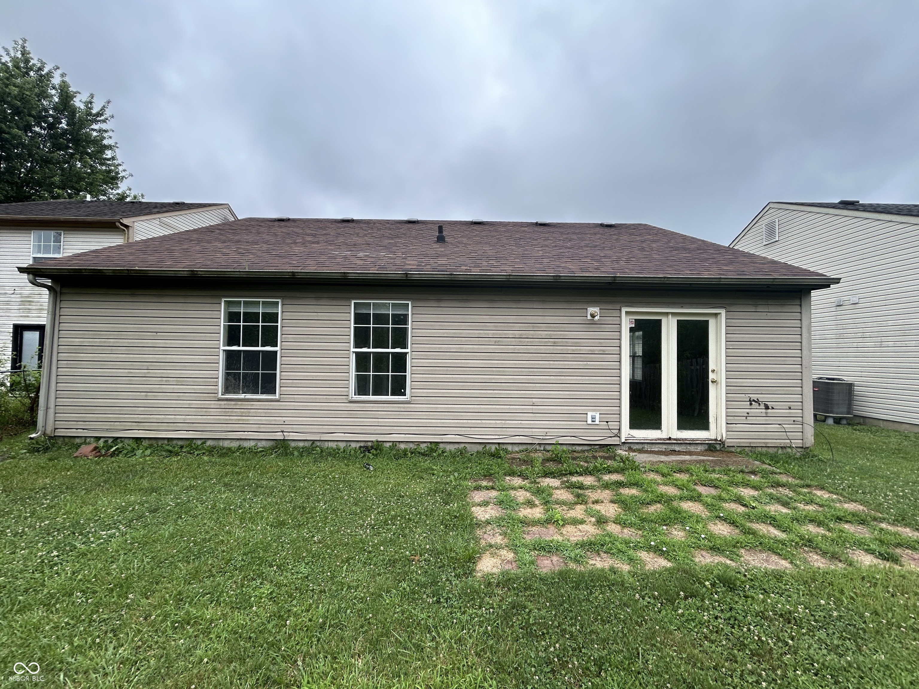 10662 Lostpine Lane Indianapolis, IN 46235 - Photo 5 of 5