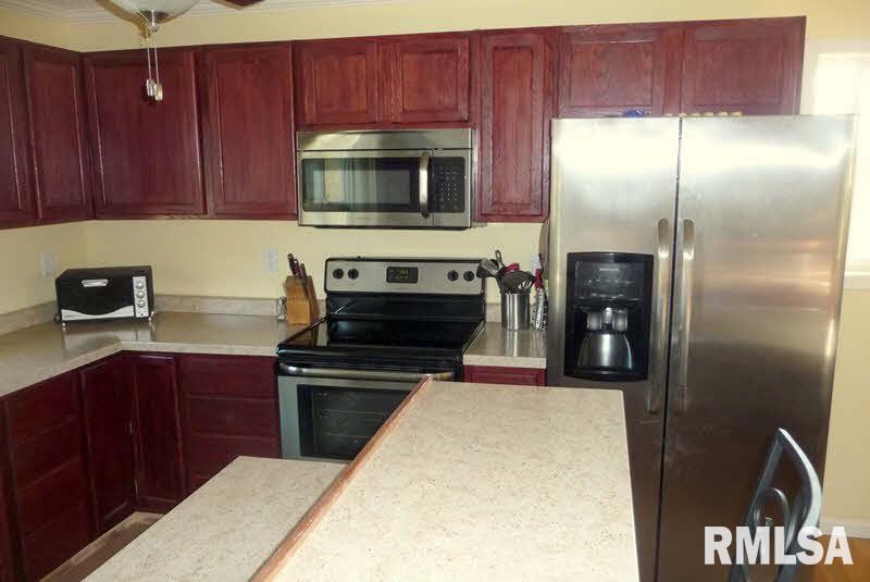 23634 Shelton Road Thompsonville, IL 62890 - Photo 4 of 21 Gallery Image 4