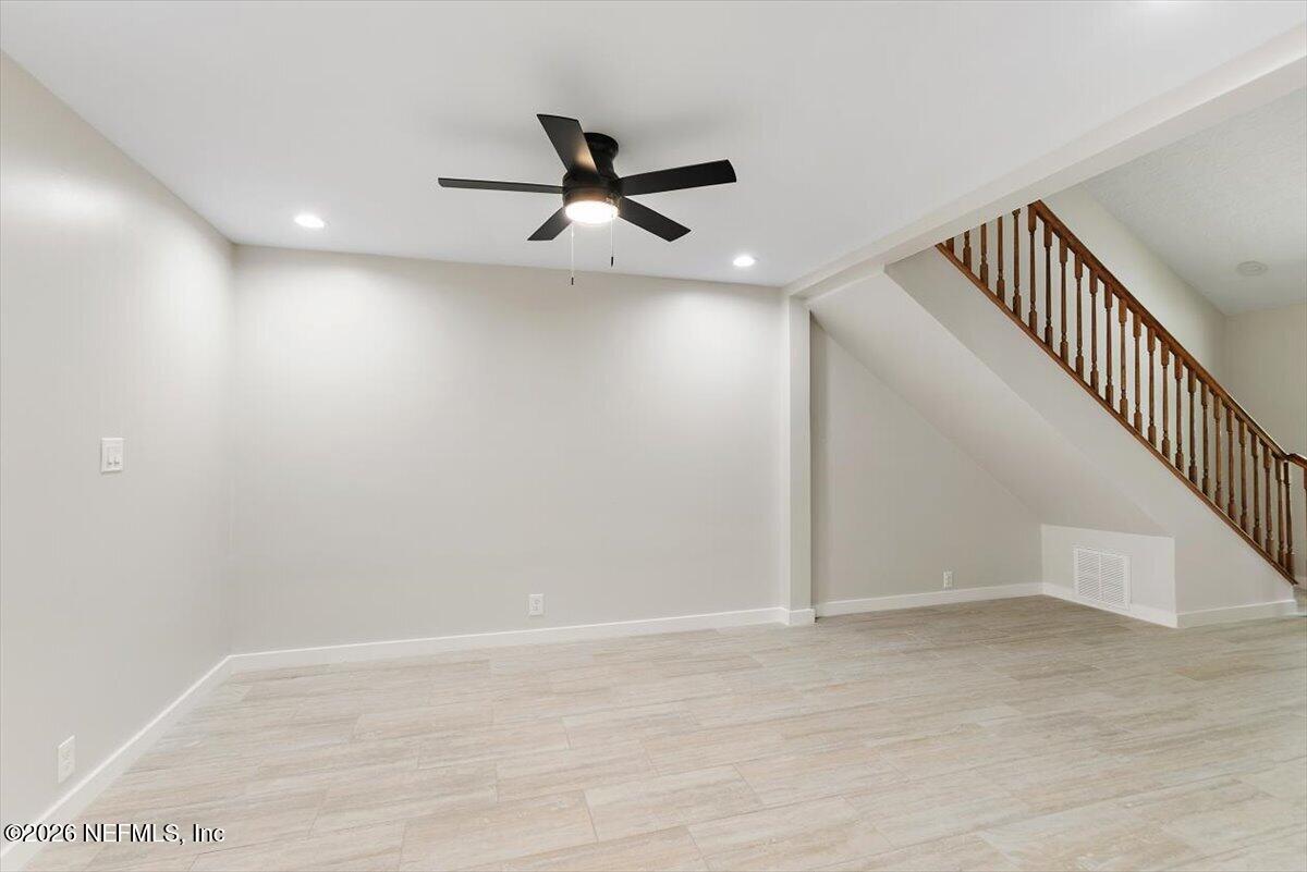 146 Mallard Road Melrose, FL 32666 - Photo 11 of 36 07-Family Room