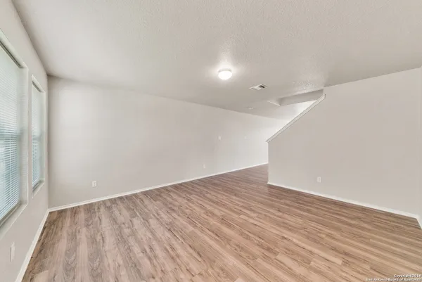 $1,750 | 3410 Glacier Lake, San Antonio, TX 78222
