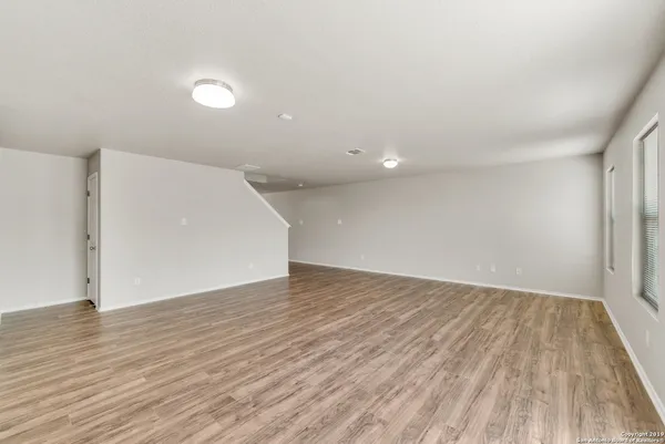 $1,750 | 3410 Glacier Lake, San Antonio, TX 78222