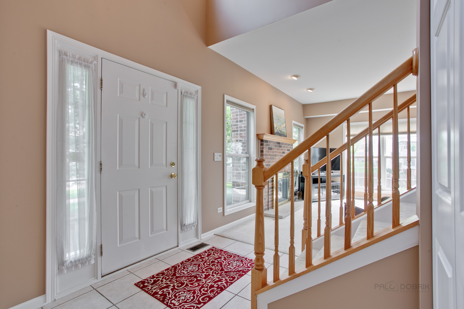 5451 McDonough Road Hoffman Estates, IL 60192 - Photo 13 of 30 a view of an entryway with wooden floor