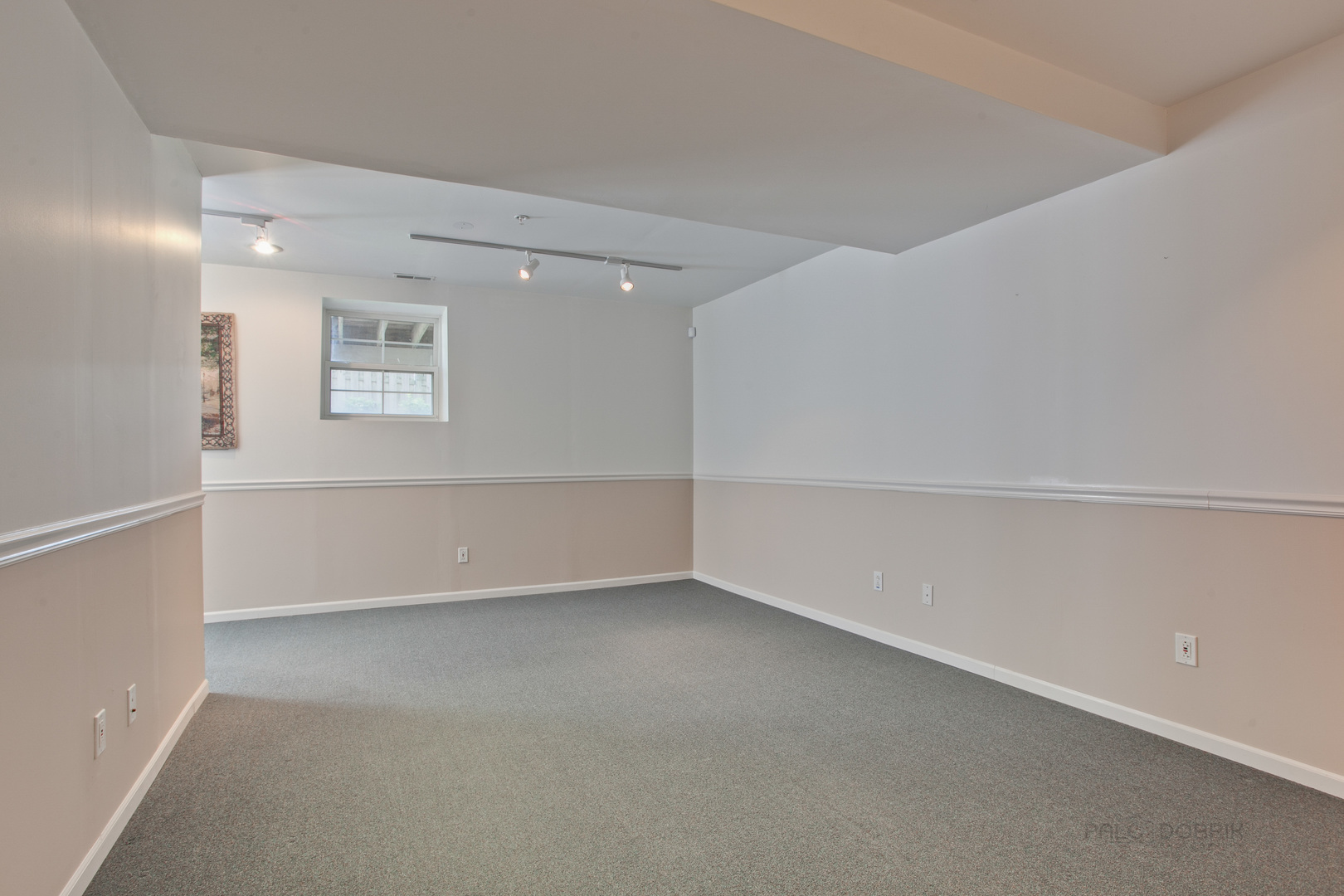 5451 McDonough Road Hoffman Estates, IL 60192 - Photo 25 of 30 a view of an empty room with a window