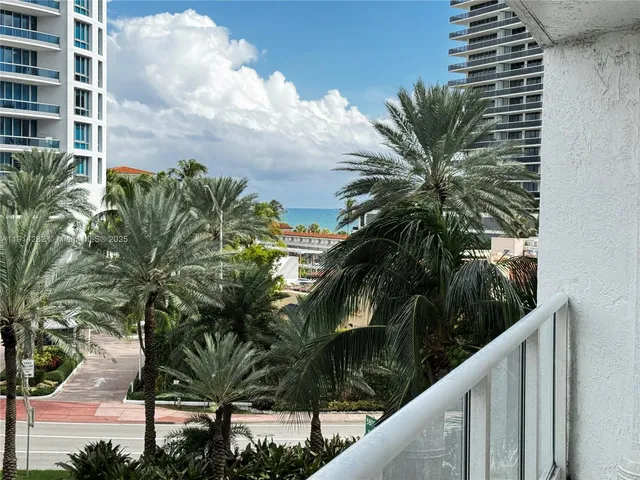 $8,700 | 5900 Collins Avenue, Unit 508, Miami Beach, FL 33140