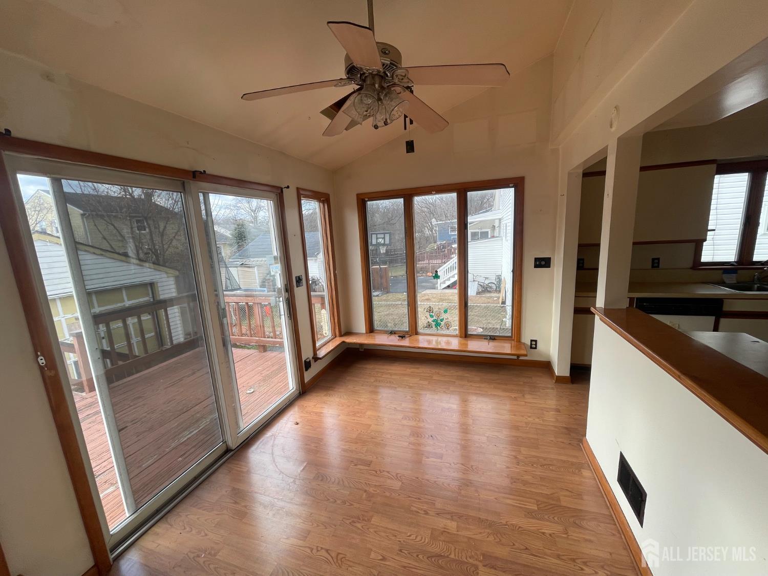 226 Wellington Place Edison, NJ 08817 - Photo 11 of 31