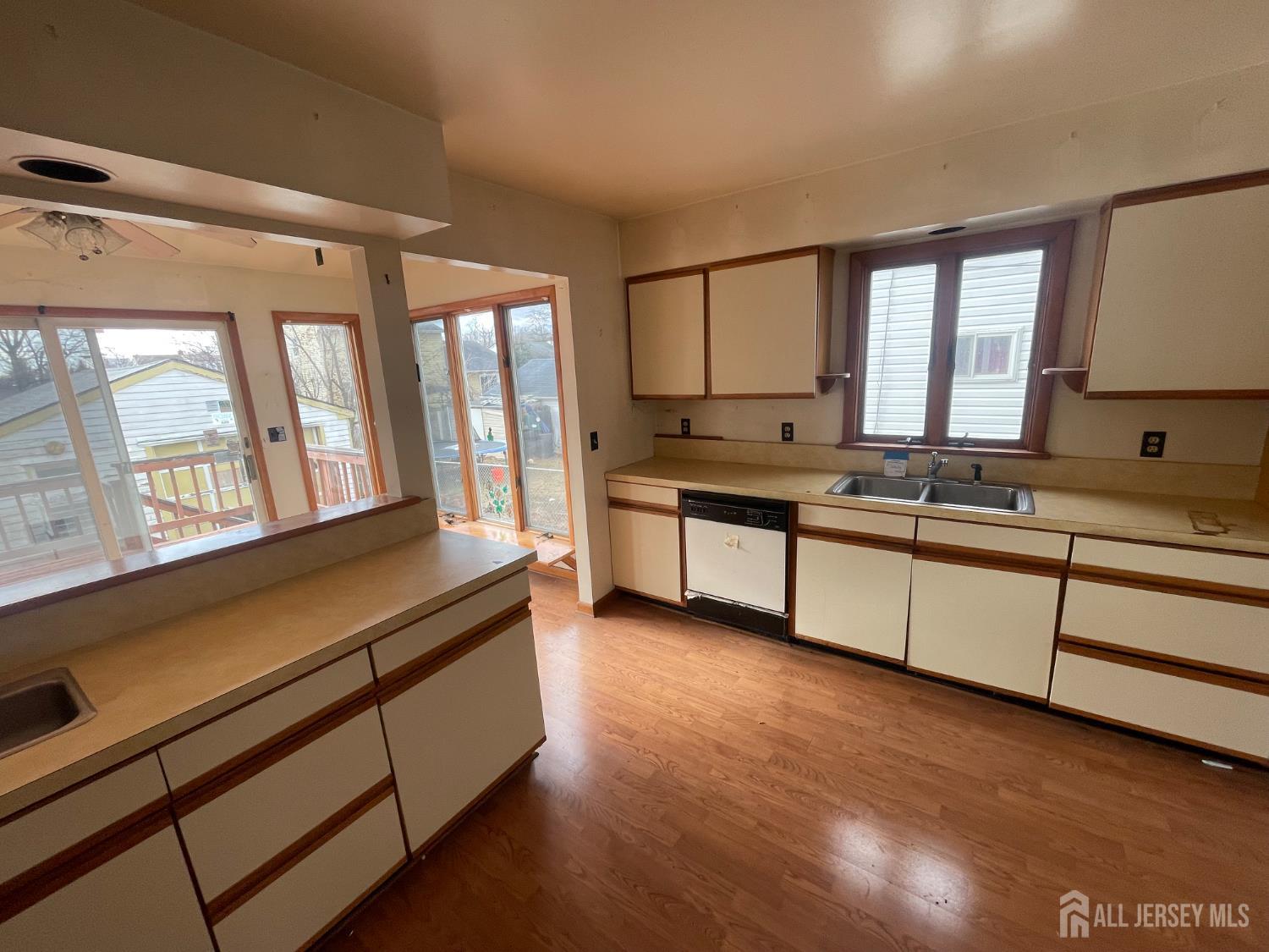 226 Wellington Place Edison, NJ 08817 - Photo 14 of 31