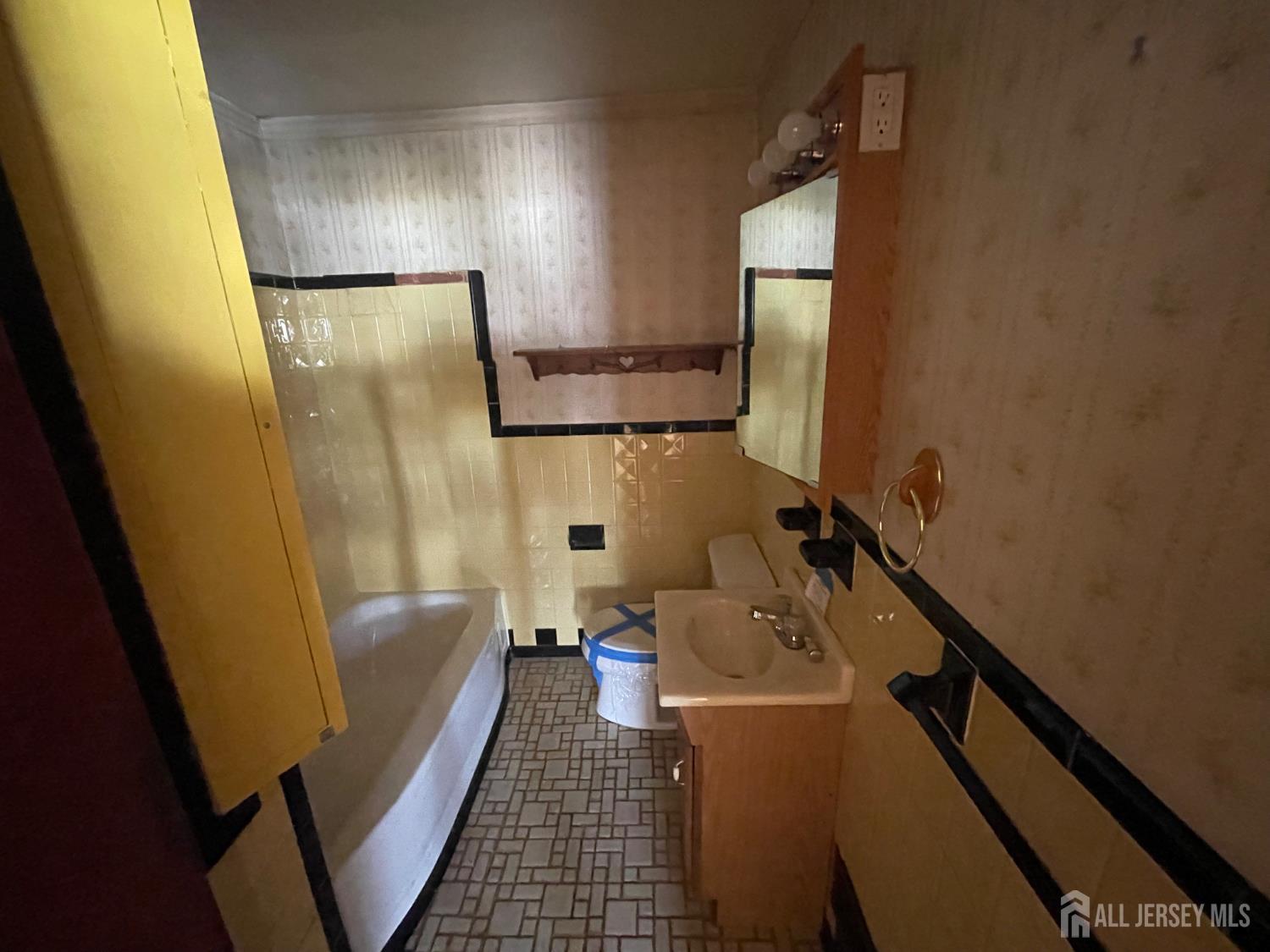 226 Wellington Place Edison, NJ 08817 - Photo 16 of 31