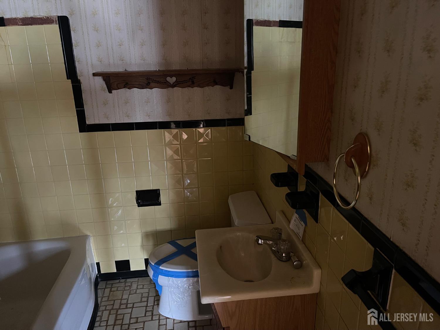 226 Wellington Place Edison, NJ 08817 - Photo 18 of 31