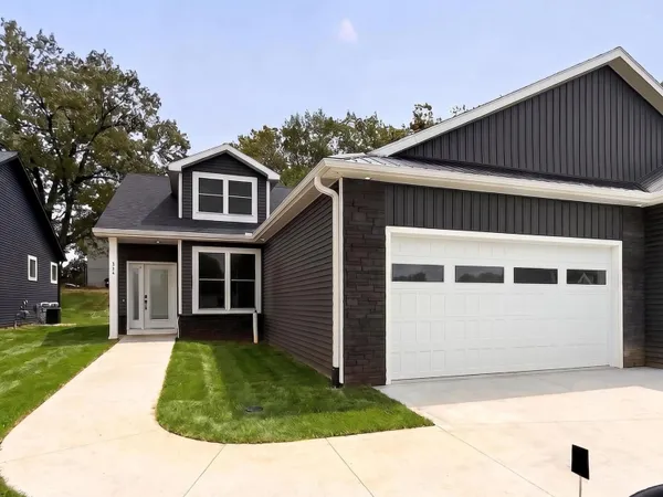 $359,999 | 300 Haines Drive, Elkhart, IN 46514