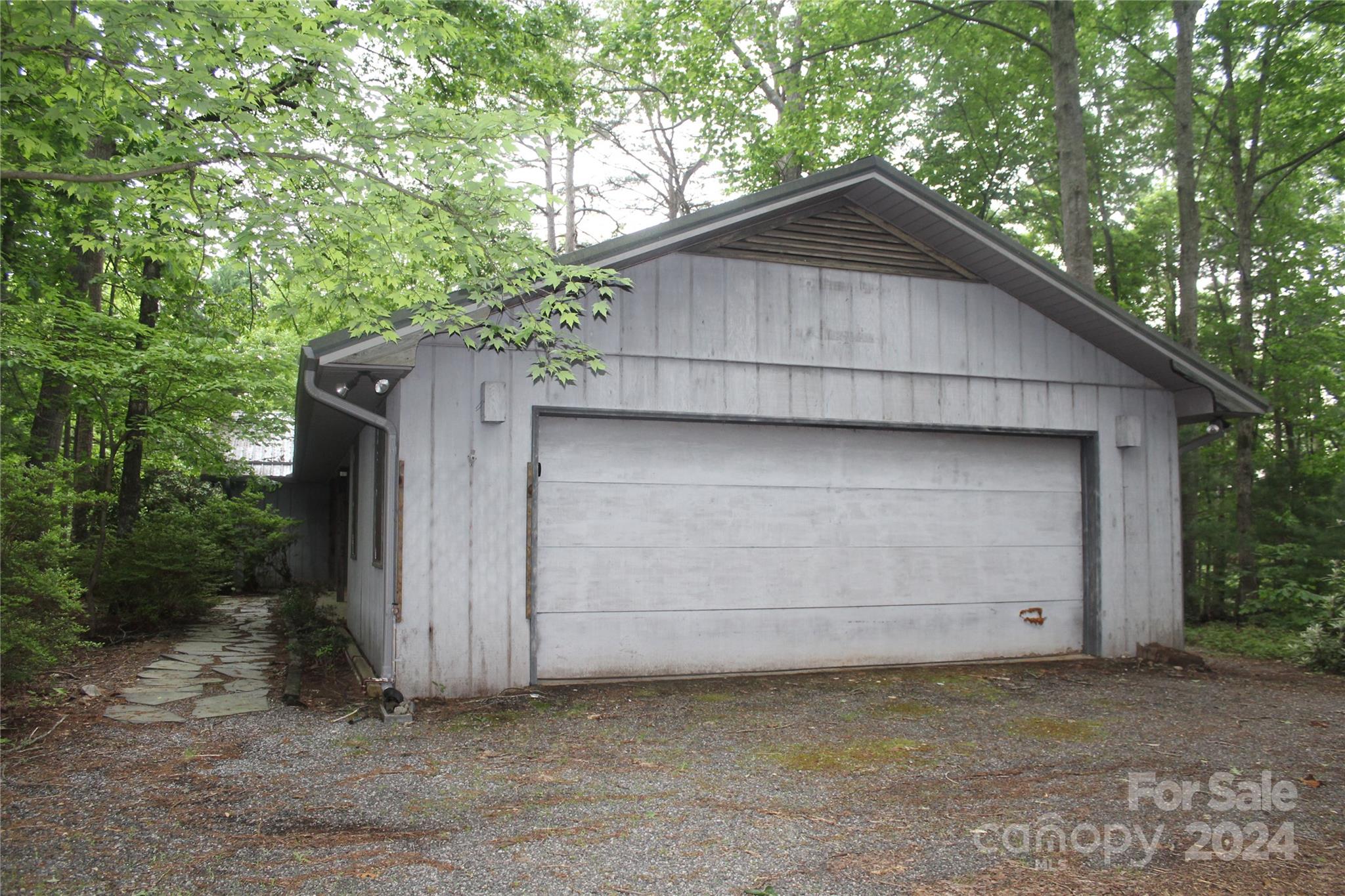 1665 Zion Road Morganton, NC 28655 - Photo 5 of 28 Gallery Image 5