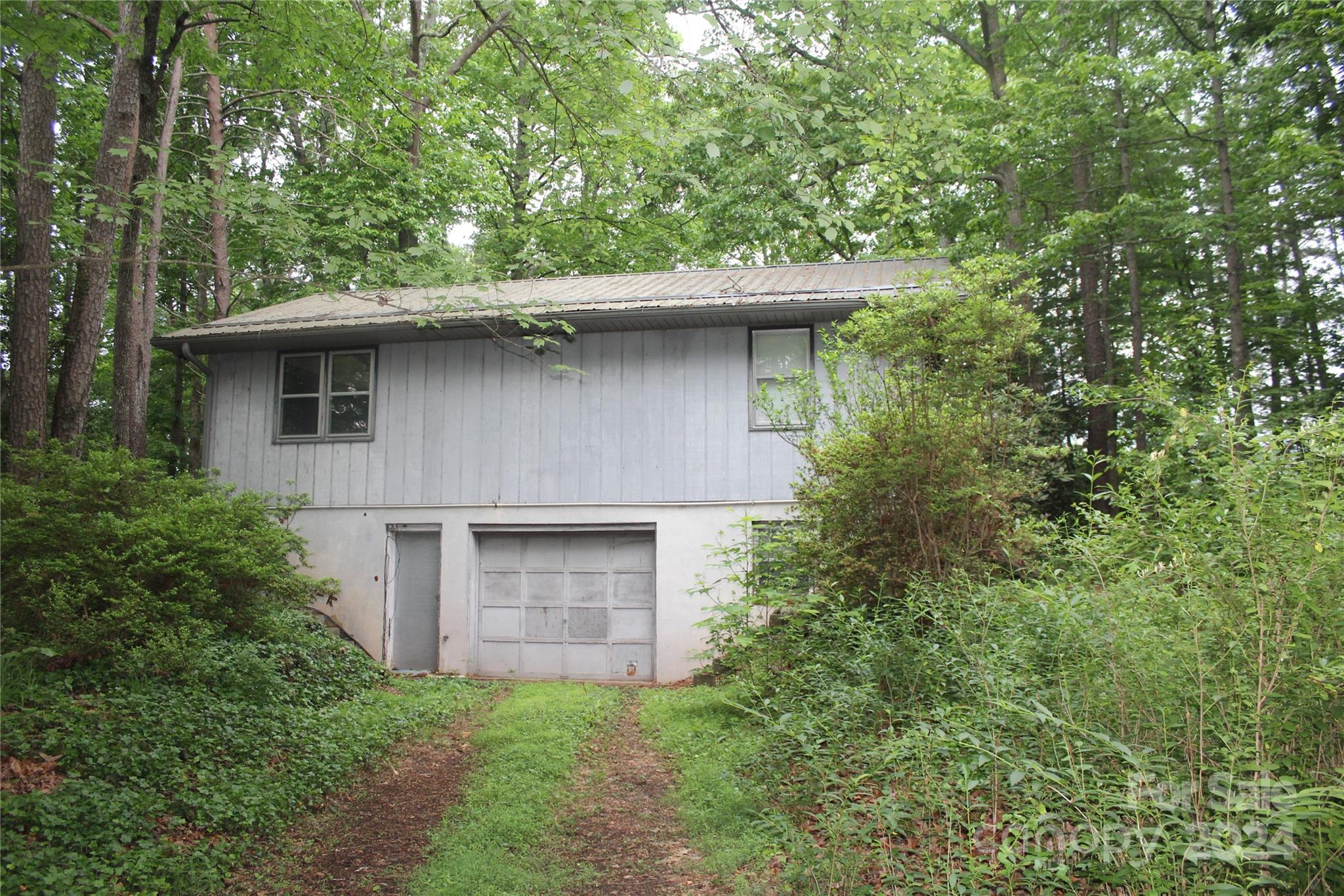 1665 Zion Road Morganton, NC 28655 - Photo 6 of 28 Gallery Image 6