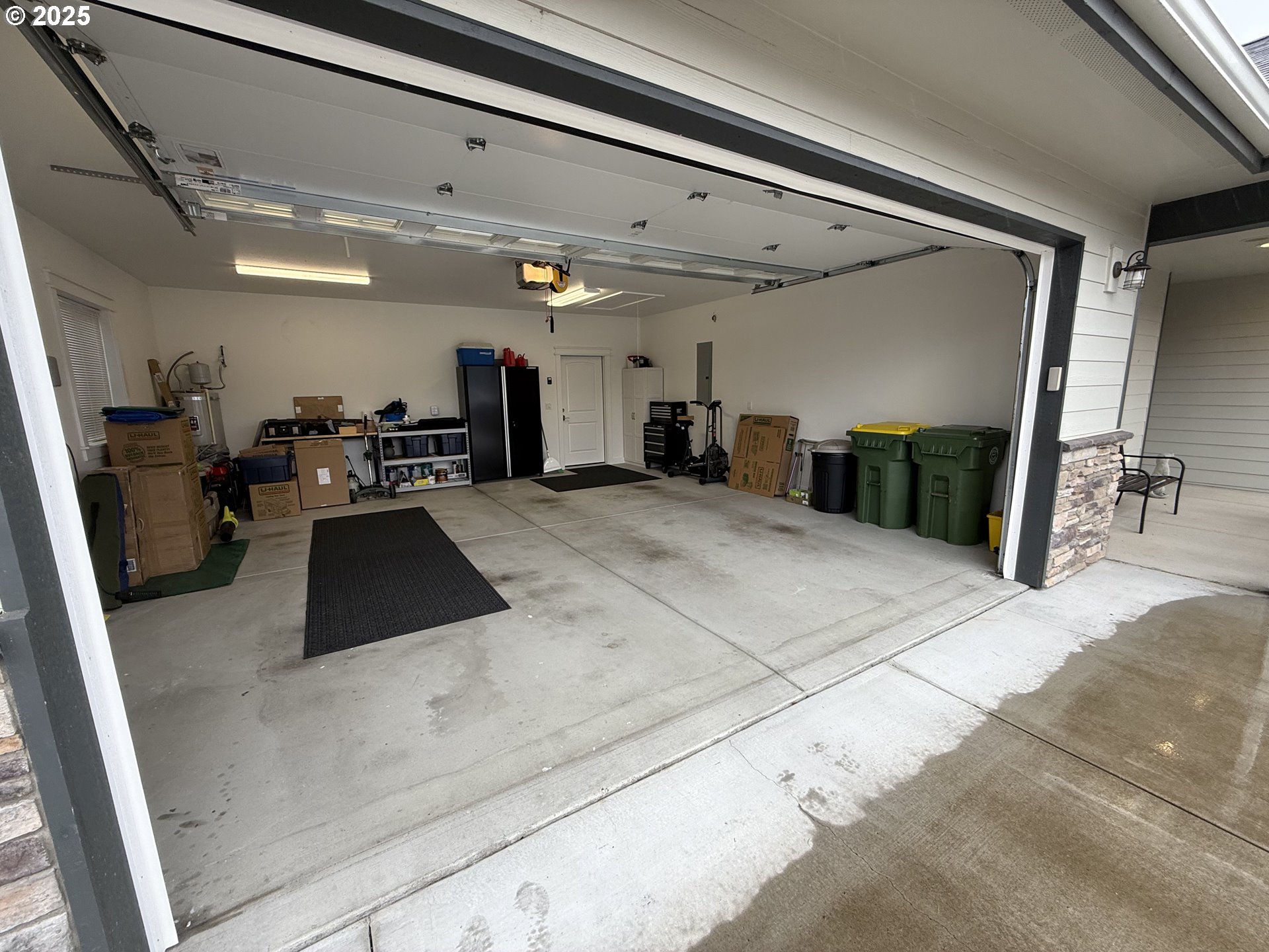 4055 Caddington Lane Florence, OR 97439 - Photo 42 of 48 a kitchen with lots of counter top space