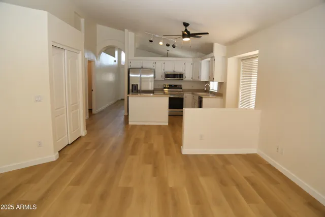 $2,450 | 18602 North 2nd Avenue, Phoenix, AZ 85027