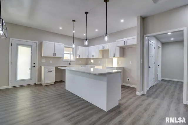 $369,000 | 1024 11th Avenue, Fulton, IL 61252