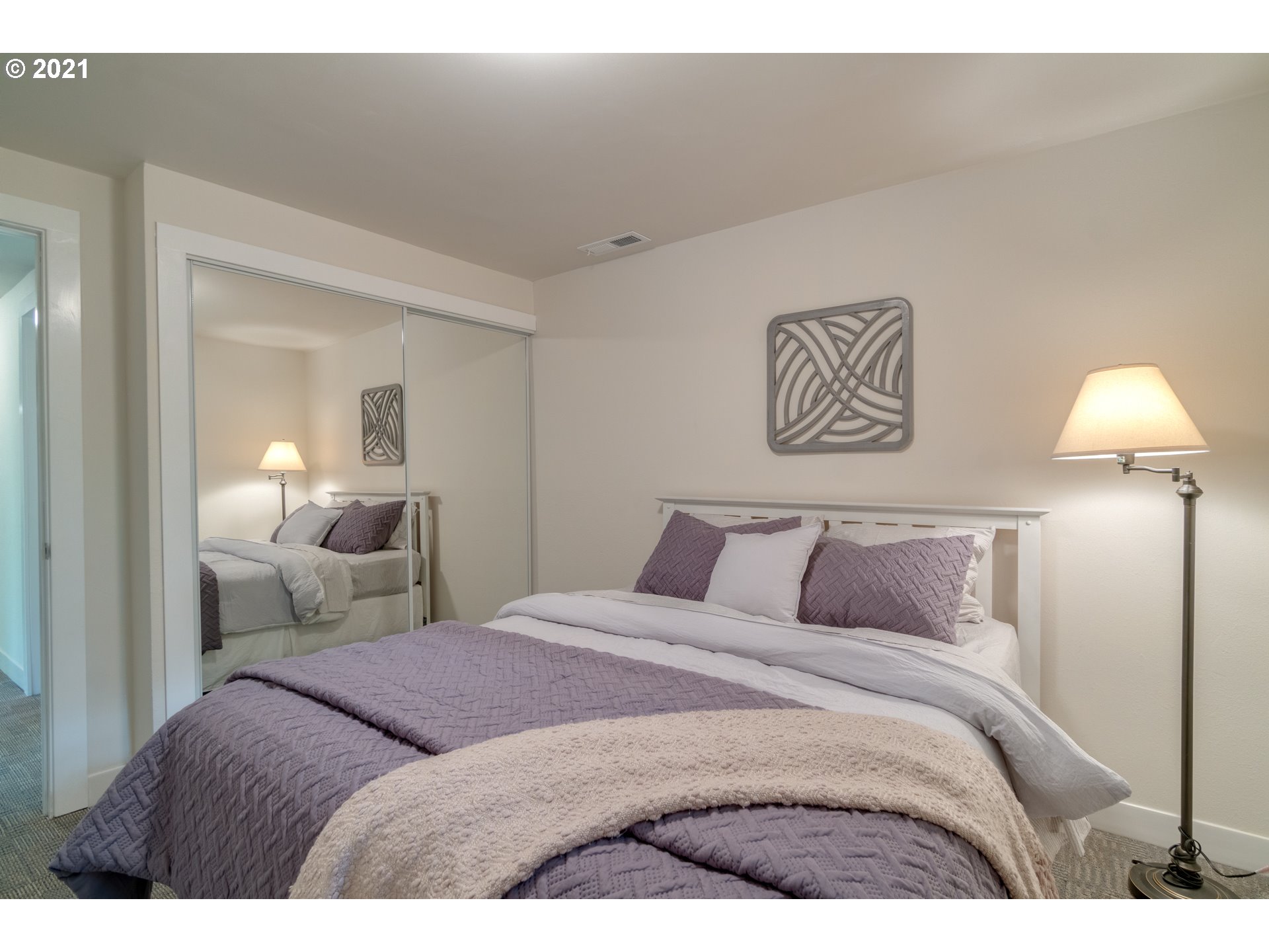 2515 Greentree Road Lake Oswego, OR 97034 - Photo 17 of 26 Gallery Image 17