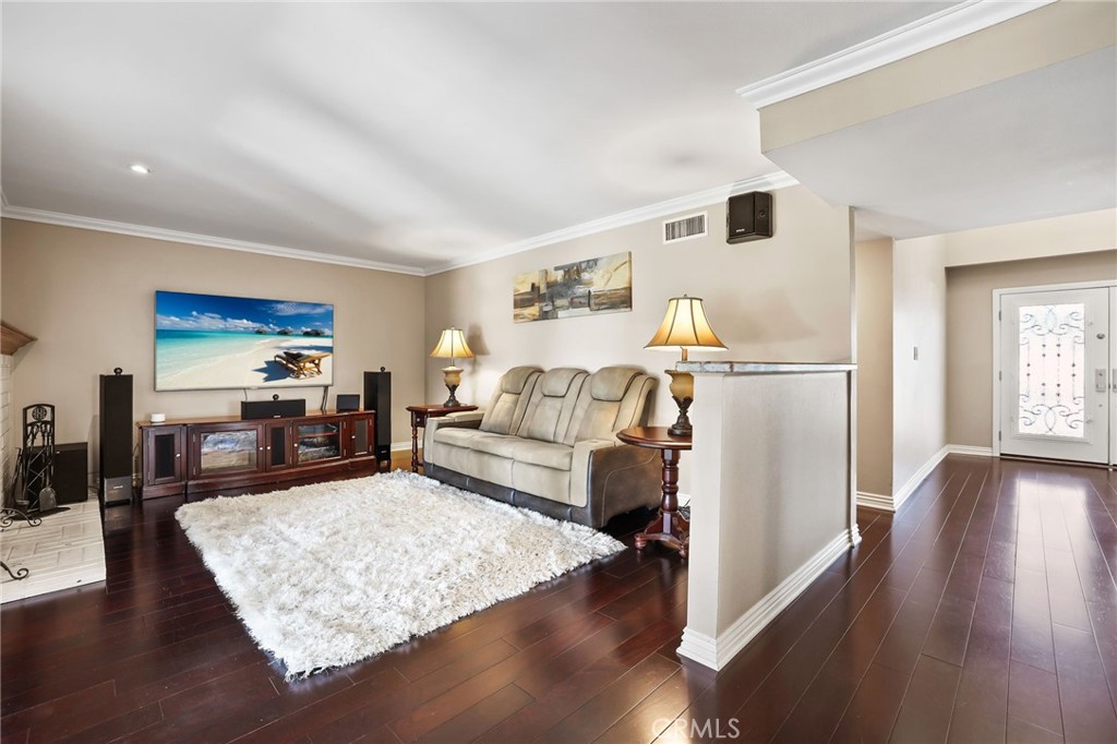 390 North Milford Road Orange, CA 92867 - Photo 6 of 34 Living Room