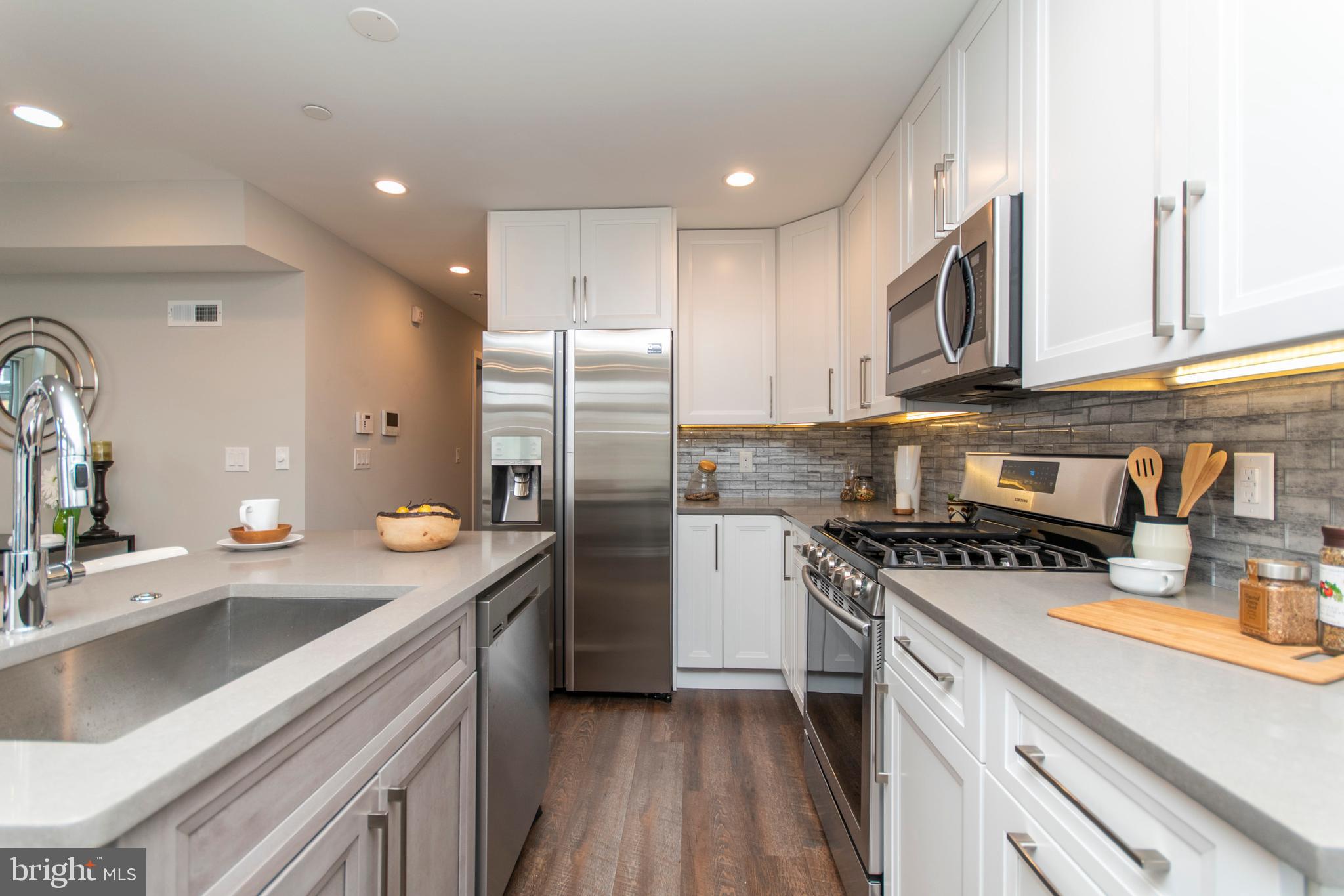 769 North Uber Street, Unit 2 Philadelphia, PA 19130 - Photo 4 of 20