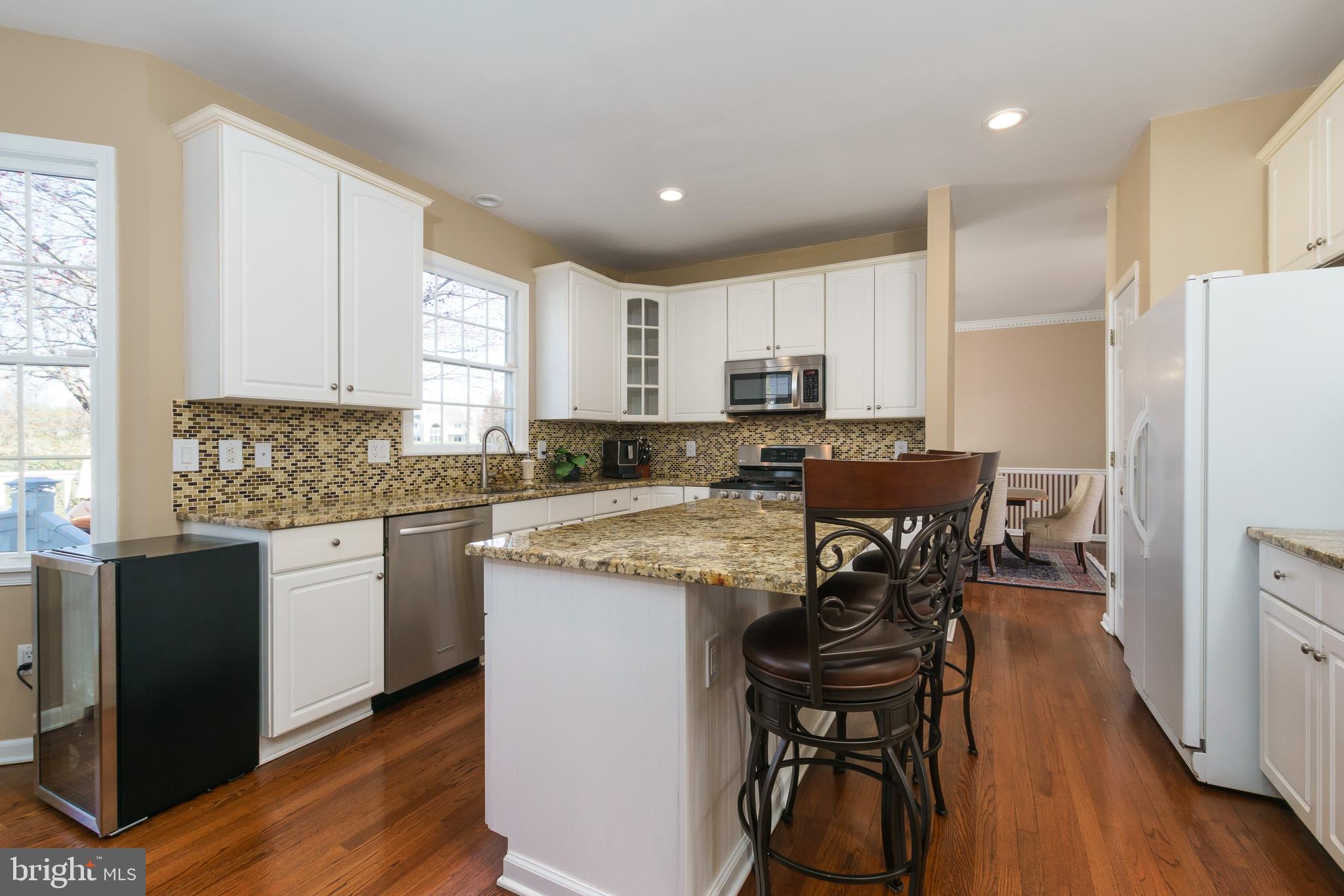 14 Innisbrook Road Skillman, NJ 08558 - Photo 21 of 57 Eat-in Kitchen with Breakfast Bar Island.