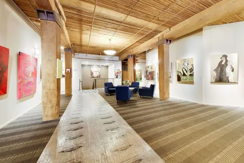 $325,000 | 550 North Kingsbury Street, Unit 422, Chicago, IL 60654