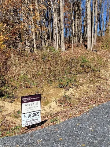 a view of residential area with trees
