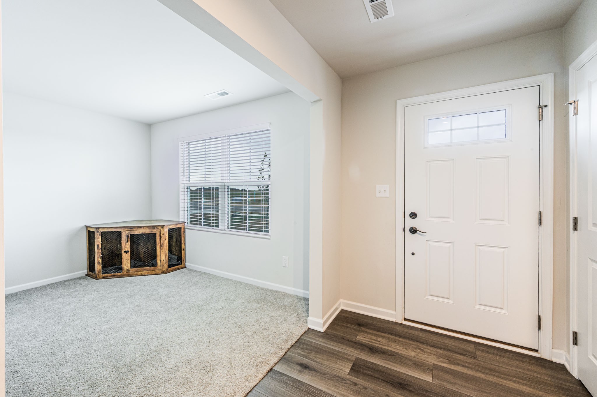 119 Amberleaf Circle Franklin, KY 42134 - Photo 3 of 28 an empty room with window